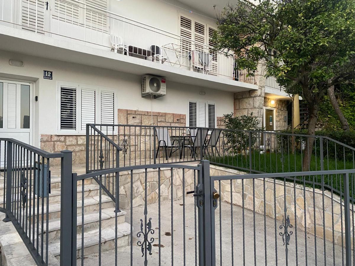 Napjacu With Own Parking And Garden Lejlighed Herceg Novi Eksteriør billede